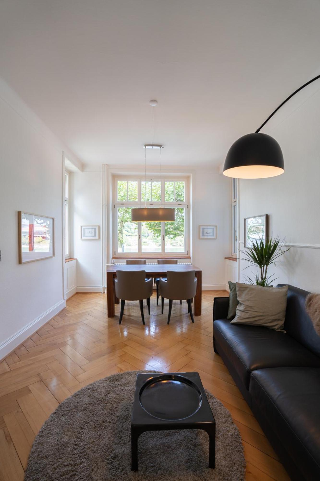 Charmante Altbauwohnung Am Rhein Basel Exterior foto