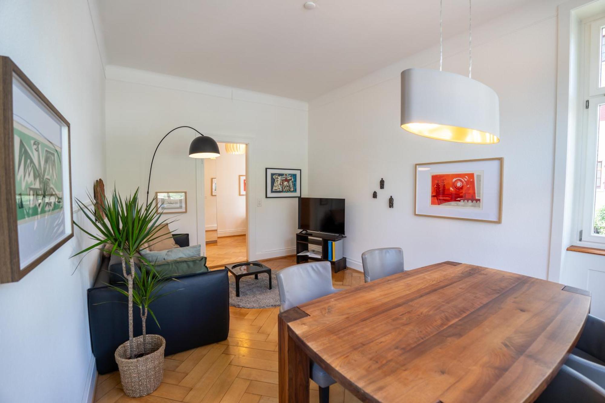 Charmante Altbauwohnung Am Rhein Basel Exterior foto